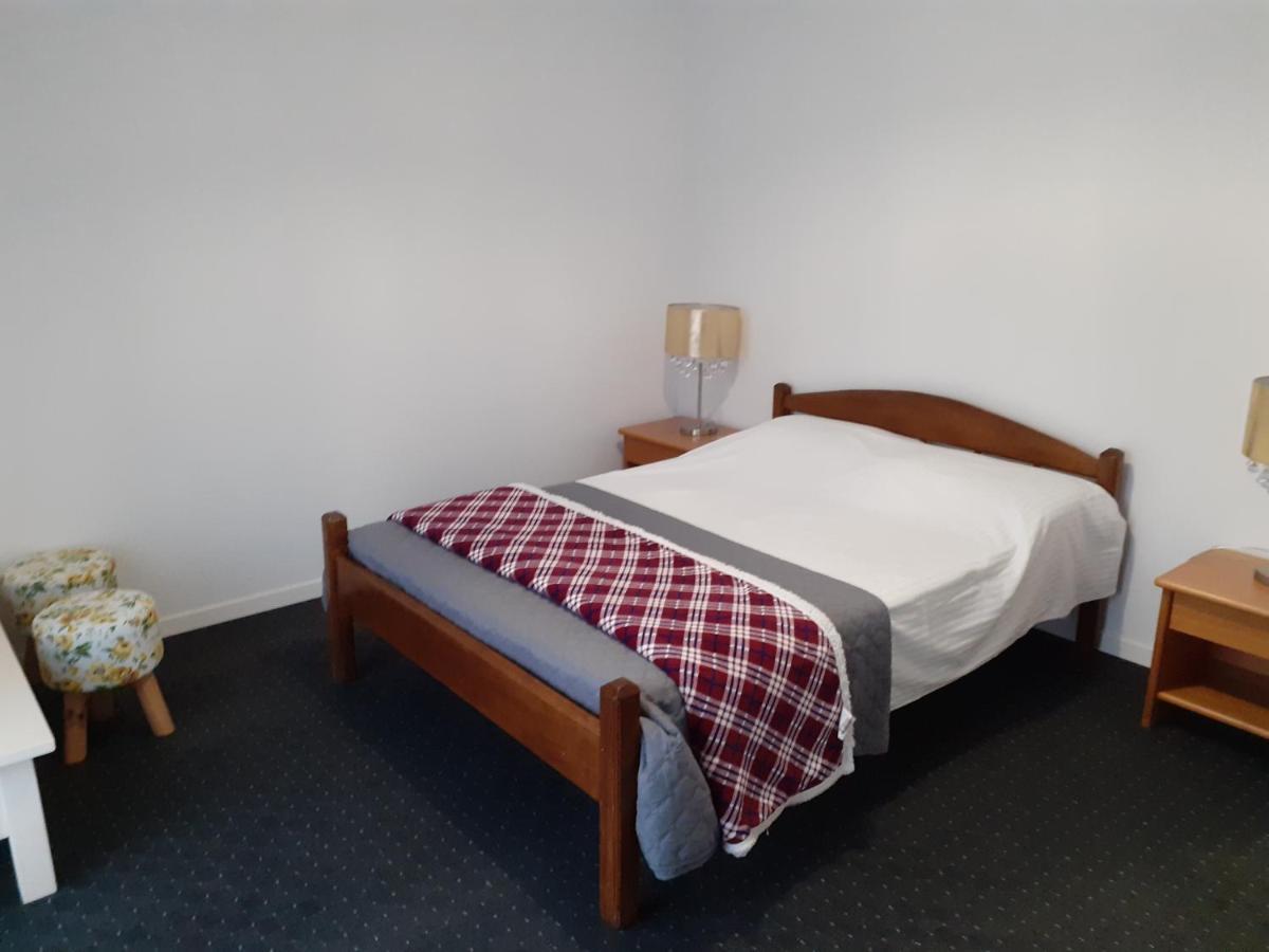 Salcia Hotell Tasnad Eksteriør bilde